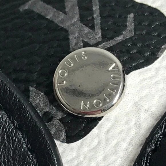 LOUIS VUITTON M02273 Monogram LV Dog Bag Charm Pouch Key Holder coin purse - Picture 3 of 14